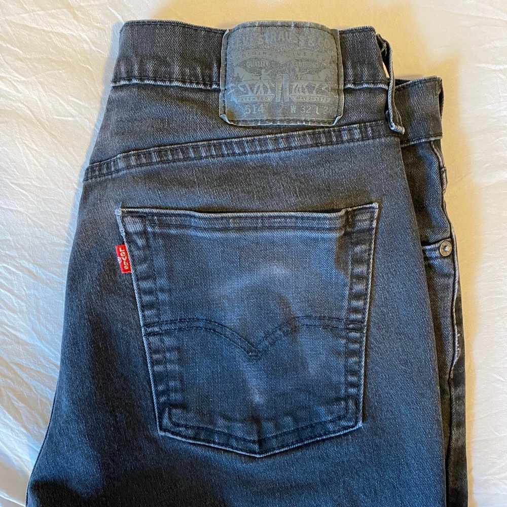 Levi’s straight leg black jeans